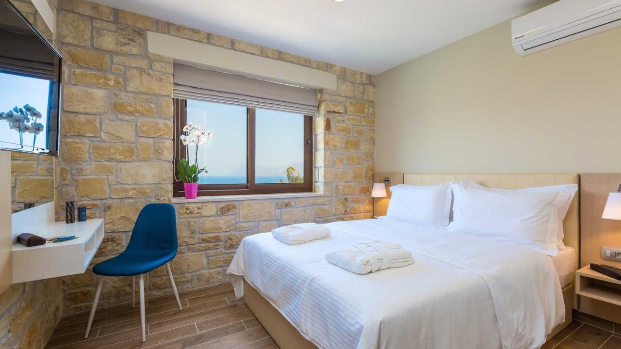 Villa Emilia I Luxury, Amazing Seaview, Next To The Town Kíssamos Exterior foto