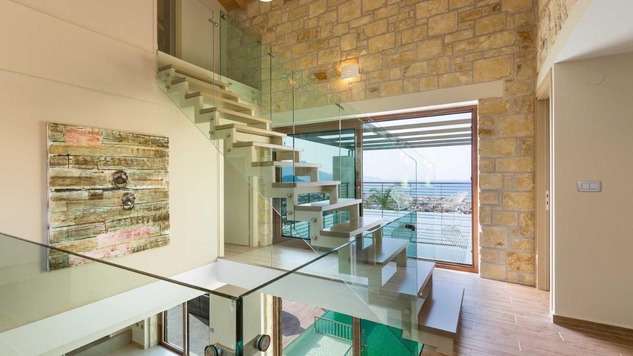 Villa Emilia I Luxury, Amazing Seaview, Next To The Town Kíssamos Exterior foto